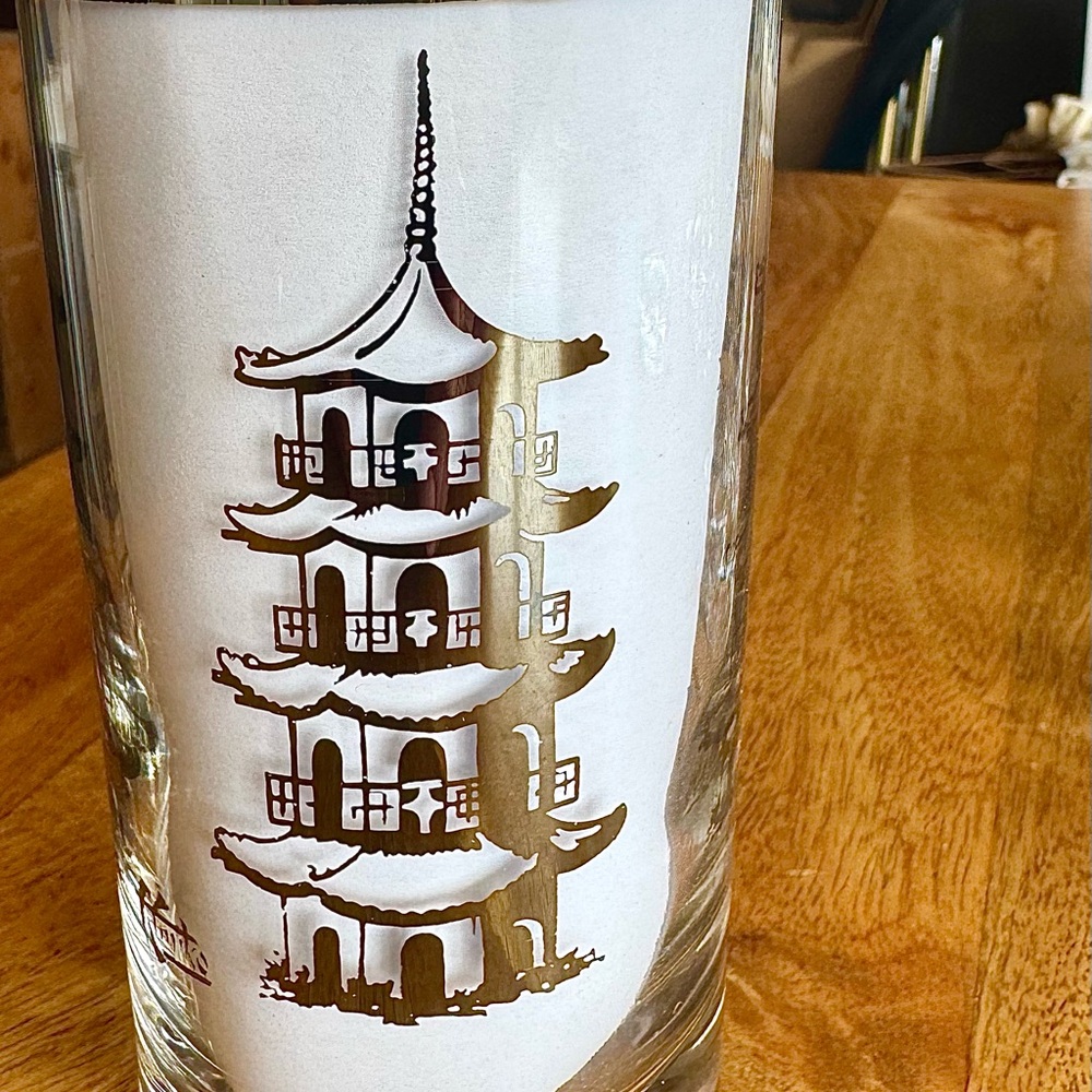 Vintage Dorothy Thorpe Highball glasses, Pagoda Design set of 8